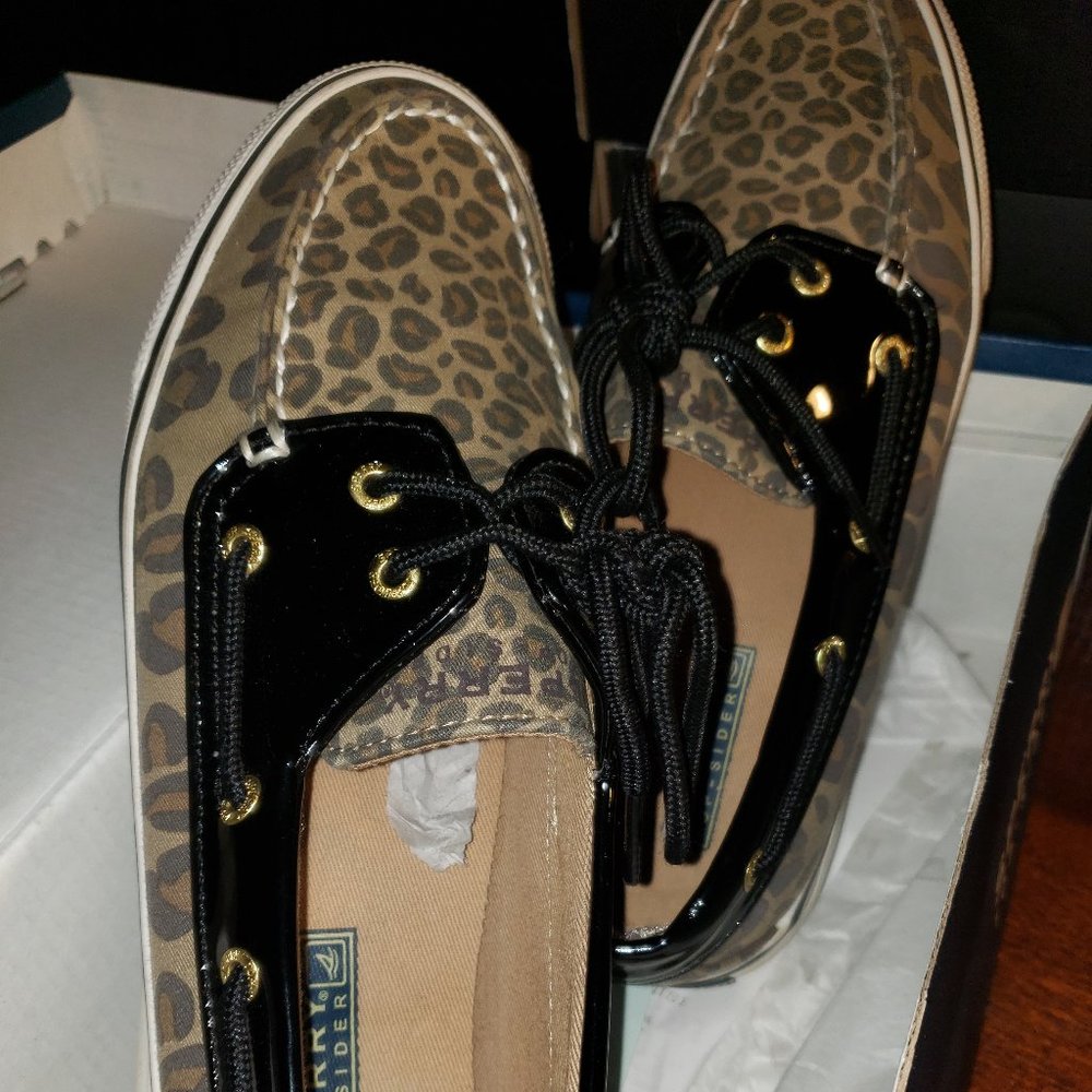 Sperry Topsider Cheetah Print Boat shoes animal print Biscayne size 8